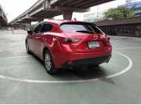 Mazda3 2.0 AT ปี 2017 เบนซิน เกียร์ออโต้ เพียง 339,000 บาท มือเดียว ซื้อสดไม่เสียแวท  ✅ ฟรีดาวน์ จัดล้นได้ ไมล์น้อย สวยพร้อมใช้ ✅ ทดลองขับได้ ✅ ไฟแนนท์ได้ทุกจังหวัด .สามารถซื้อประกันเครื่องเกียร์ได้คร รูปที่ 6